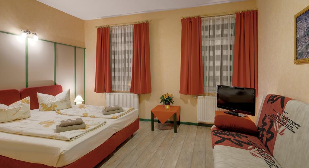 Pension Haus Saarland Oberhof  Buitenkant foto
