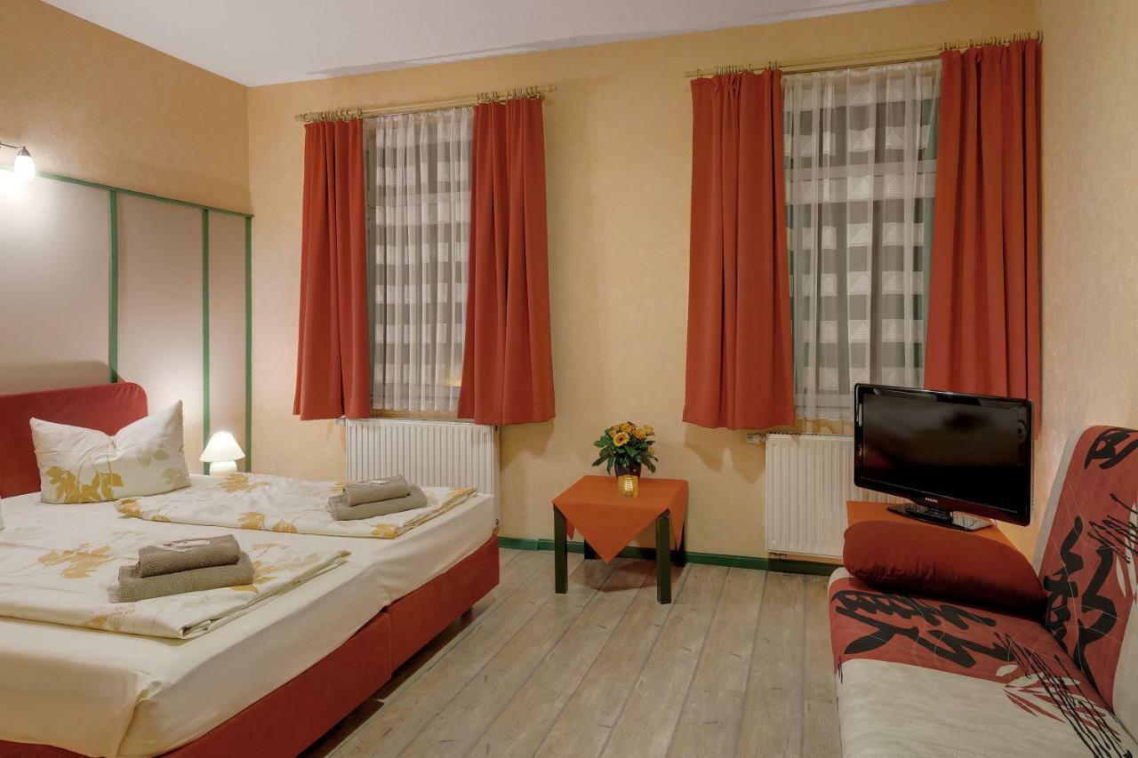 Pension Haus Saarland Oberhof  Buitenkant foto